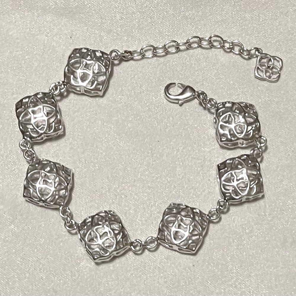 VVGUC custom Kendra Scott logo bracelet